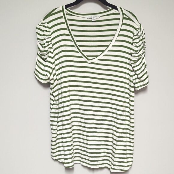 Green Envelope Green Ruched Short Sleeve T-Shirt - Picture 1 of 6